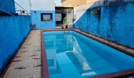 Sobrado com Piscina no melhor da Vila Marari.