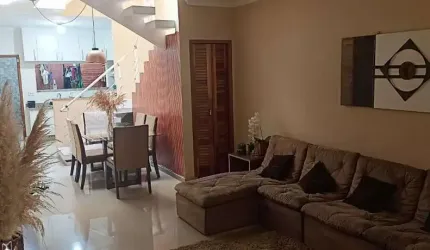 SOBRADO COM TRÊS SUÍTES, NO MELHOR DA VILA MARARI!