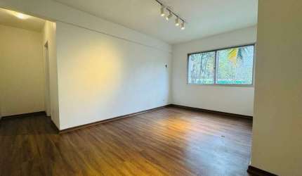 Oportunidade Única! Apartamento na Esquina da Vieira de Morais, Próximo a Tudo!