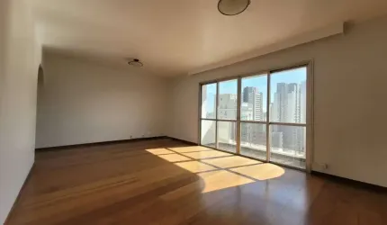 Apartamento Espaçoso e Confortável no Campo Belo .