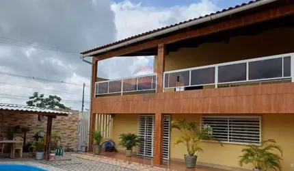 Casa Ampla com Vista Mar na Praia do Amor – 4 Quartos, 5 Banheiros, Piscina e Espaço Gourmet – Oportunidade Imperdível!