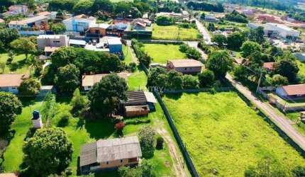 Excelente Área de 5.600m² com 4 Casas na melhor localização de Jundiaí simplesmente na  principal Avenida do Bairro do Medeiros  - Jundiaí/SP
