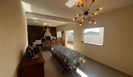 Casa em Campo limpo mobiliada com 3 dormitórios e area gourmet, escritório, salão de festas!