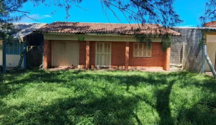 Casa 2 Dormitórios à venda no Bairro Centro com 80 m² de área privativa - 1 vaga de garagem