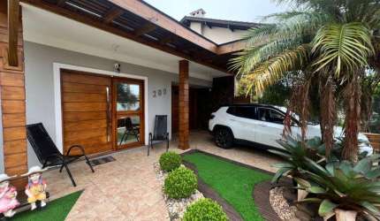 Casa 3 Dormitórios à venda no Bairro Zona Nova com 123 m² de área privativa - 2 vagas de garagem