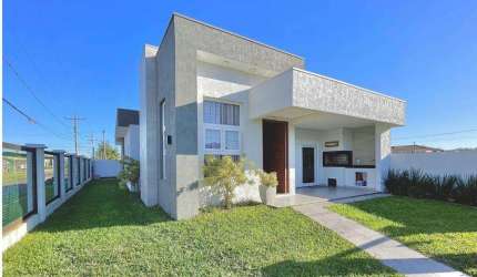 Casa 6 Dormitórios à venda no Bairro Zona Nova com 167 m² de área privativa - 1 vaga de garagem