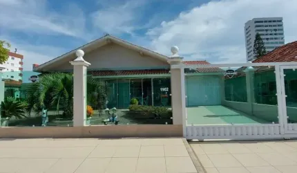 Casa 4 Dormitórios à venda no Bairro Centro com 314 m² de área privativa - 3 vagas de garagem