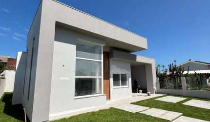 Casa 3 Dormitórios à venda no Bairro Centro com 130 m² de área privativa - 2 vagas de garagem