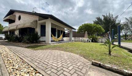 Casa 3 Dormitórios à venda no Bairro Centro com 190 m² de área privativa - 2 vagas de garagem