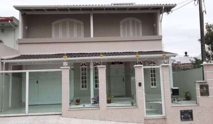 Casa com 4 quartos à venda na São Jorge, 252, Floresta, São José por R$ 1.650.000