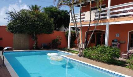 Belíssima Casa a Venda no Village II