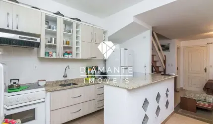 Casa com 2 quartos à venda na Rua Michael Motta Seelig, Hípica, Porto Alegre por R$ 340.000
