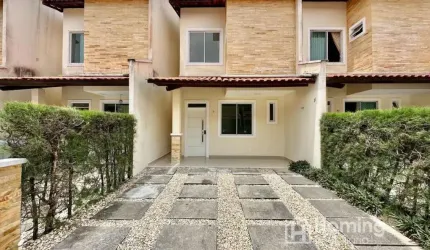 Casa de condomínio com 3 quartos na Lagoa Redonda, Fortaleza - CE