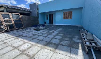 CASA NO CENTRO DE CIDREIRA, PERTO DA CONCHA ACÚSTICA