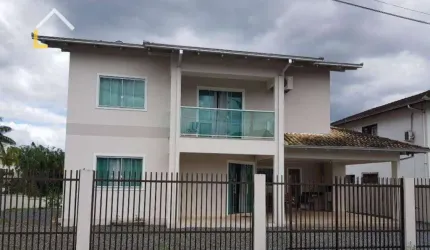 CASA COM 4 QUARTOS NO BOM RETIRO