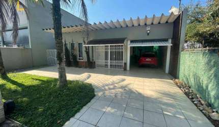 CASA À VENDA NO  GUANABARA