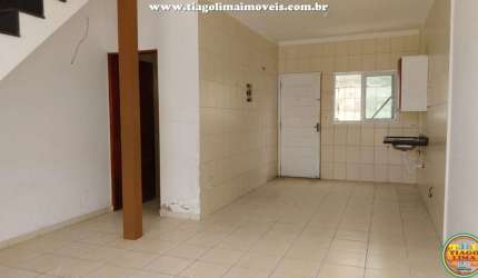 Sobrado em Condomínio para Locação em Caraguatatuba, Jardim das Palmeiras, 2 dormitórios, 2 banheiros, 1 vaga