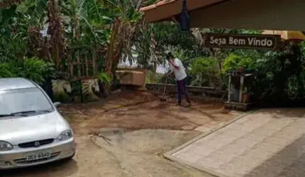 Sítio / Chácara para Venda em Paraibuna, Área Rural de Paraibuna, 2 dormitórios, 1 banheiro, 4 vagas