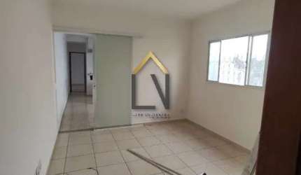 Oportunidade: Casa de Meio Lote no Jardim Ana Rosa, Taubaté
