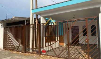 Casa na Vila Nogueira, Taubaté - Ótima Localização