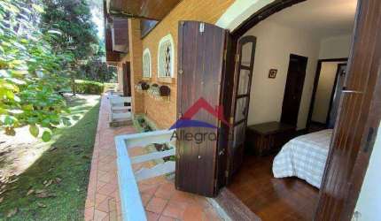 Casa com 7 dormitórios à venda, 924 m² por R$ 3.500.000,00 - Recanto Araucária - Campos do Jordão/SP