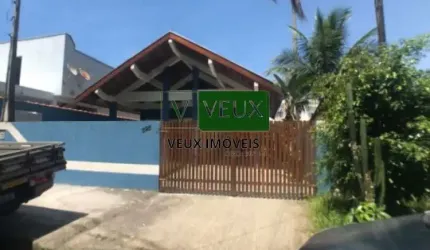 Casa a venda com 2 quartos sendo 1 suíte a 500 m do mar