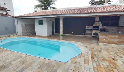 Casa a venda  Martin de Sá, Caraguatatuba-SP Localizada a 150 m da praia Martim de Sá