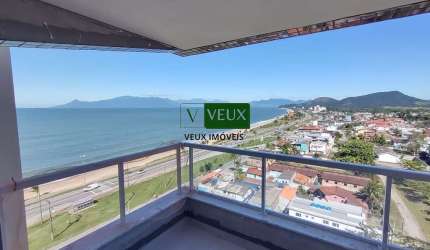 Apartamento do tipo cobertura frente mar na praia de Massaguaçu, Mar a Vista