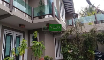 Casa com 3 suites , escritório  no bairro pontal Santa Marina
