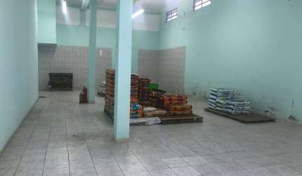 Ponto comercial no bairro rio do ouro