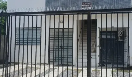 Execelente casa com 2 quartos em Jaguaribe