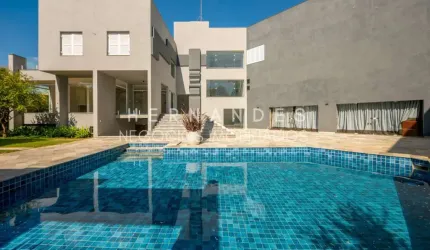 Imóvel no Residencial Zero com 1.404,00 de Terreno  4 Suítes e 10 Vagas de carro