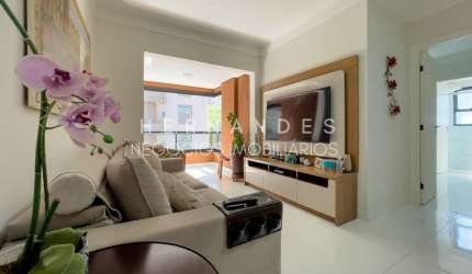 Apartamento no Centro de Alphaville com 3 dorm sendo 1 Suíte! Bem Localizado, Andar Baixo e com 2 Vagas de Garagem!