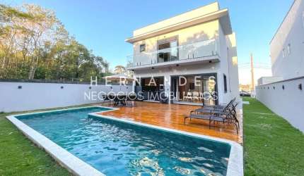Reserva Paineiras lindo imóvel com 360m² de terreno sendo 3 suites