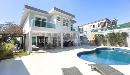 Luxuosa mansão em Alphaville, mobiliada Santana de Parnaíba-SP: 5 quartos, 5 suítes, 3 salas, 5 banheiros, 6 vagas, 523m².