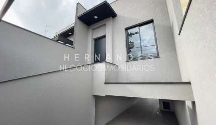 Casa à venda em Barueri-SP, Jardim Tupanci: 2 quartos, 1 suíte, 2 salas, 2 banheiros, 2 vagas - 178 m². Venha conferir!