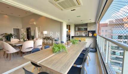 Cobertura de Luxo à Venda em Santana de Parnaíba-SP, no Bairro Tamboré: 3 Quartos, 3 Suítes, 3 Salas, 5 Banheiros, 4 Vagas, 224m².