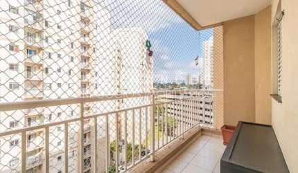 Apartamento à venda em Barueri-SP, Jardim Tupanci: 2 quartos, 1 suíte, 2 salas, 2 vagas de garagem, 61 m² de área. Aproveite!