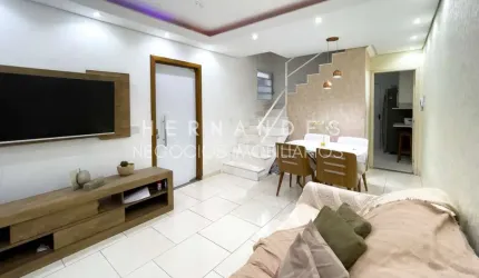 Casa em Condomínio à Venda em Barueri-SP: 2 Quartos, 2 Salas, 2 Banheiros, 2 Vagas de Garagem, 120m² no Sítio das Paineiras/California!
