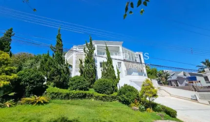 Residencial zero imóvel com 850m de terreno sendo 4 suítes em Alphaville