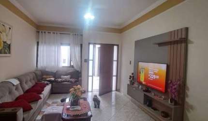 Casa para venda com 268 m² e 3 quartos
