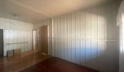 Oportunidade Imperdível! Casa com Terreno em Bairro Tradicional – Apenas R$ 180.000 à Vista!