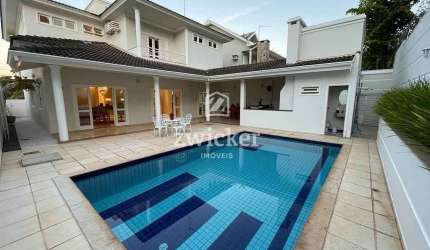 Luxuosa Residência Estilo Americano no Tivoli I