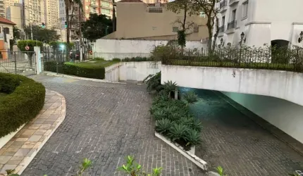 Apartamento na Vila Mariana com 110 metros 3 dormitórios 01 suíte 02 vagas de garagem.