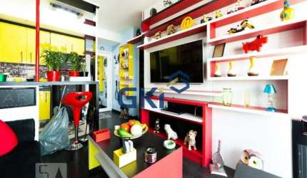 Apartamento mobiliado em Santo Amaro com 33 metros 1 dormitório 01 vaga de garagem.