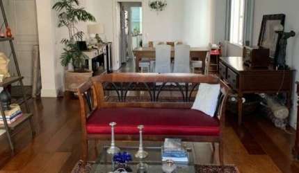 Apartamento à venda.