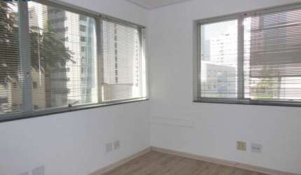Localização Privilegiada:Compacto no Coração do Itaim: 62m², 2 Vagas.
