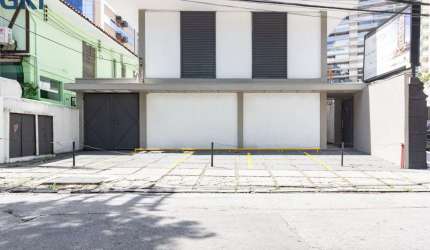 Excelente imóvel comercial, com 300m2 AU, 8 salas, 7 wcs, 5 vagas