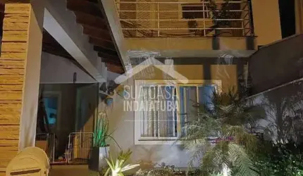 Sobrado com piscina em Itaici