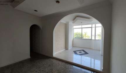 Apartamento com 3 quartos à venda na Rua Adhemar Pinheiro Lemos, Imbuí, Salvador, 80 m2 por R$ 350.000